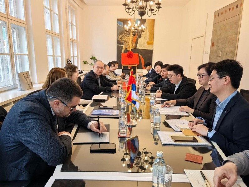 Исполнительный проректор Сунь Сюэ во главе делегации посетил Грецию и Сербию