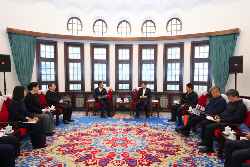 Руководство Харбинского политехнического университета провело встречу с главой агентства «Синьхуа» Фу Хуа